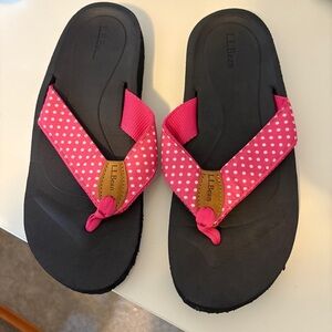 L.L. Bean Sz 9 Pink With White Polk a dots Flip Flop Fabric Women Sandals NEW